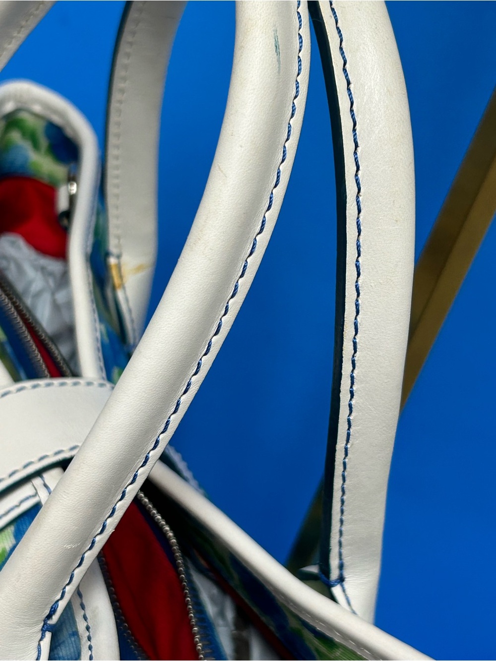 Dooney and Bourke White Tote Bag with Blue Floral Print Approximately 14 x 8 x 5 - Picture 8 of 17
